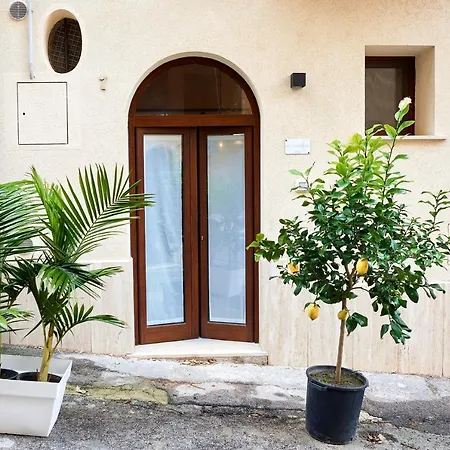 Mediterranea - Piccola Dimora Per Viaggiatori * Castellammare del Golfo