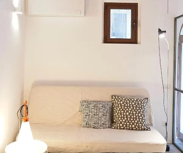 Mediterranea - Piccola Dimora Per Viaggiatori カステッランマーレ・デル・ゴルフォ