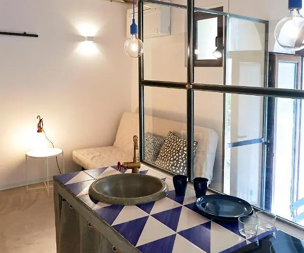 Mediterranea - Piccola Dimora Per Viaggiatori * カステッランマーレ・デル・ゴルフォ